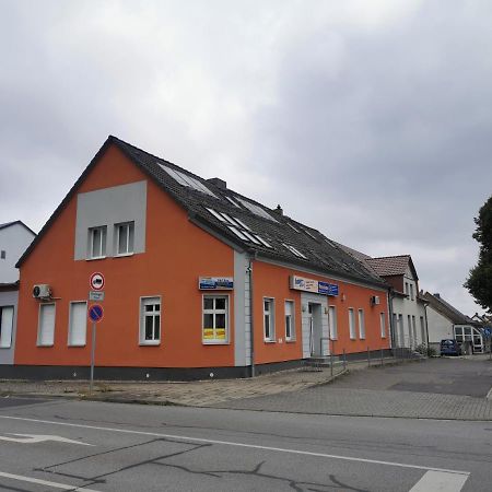 Zimmervermietung Schoenfliesser Stuben Auch Fuer Monteure Eisenhüttenstadt Exteriér fotografie